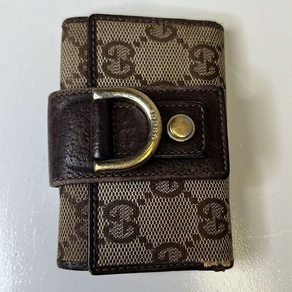 GUCCI Monogram Key Holder GG Canvas Signature Logo & unbranded keychain - Picture 2 of 14